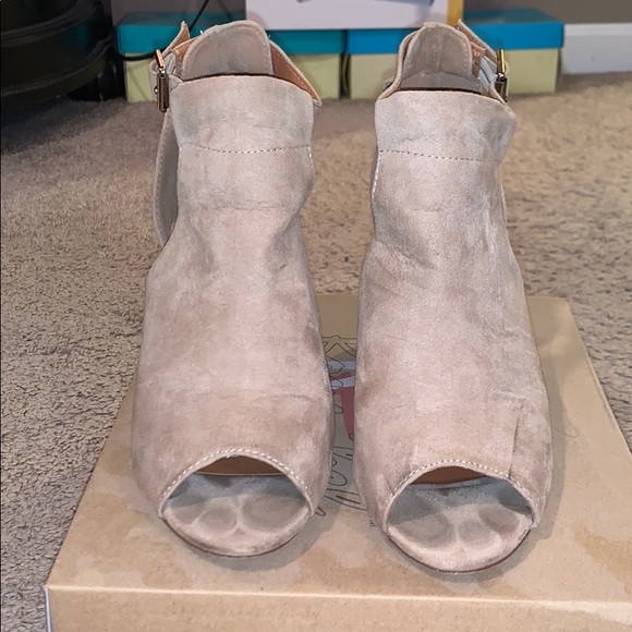 Cato Bootie - Picture 2 of 4